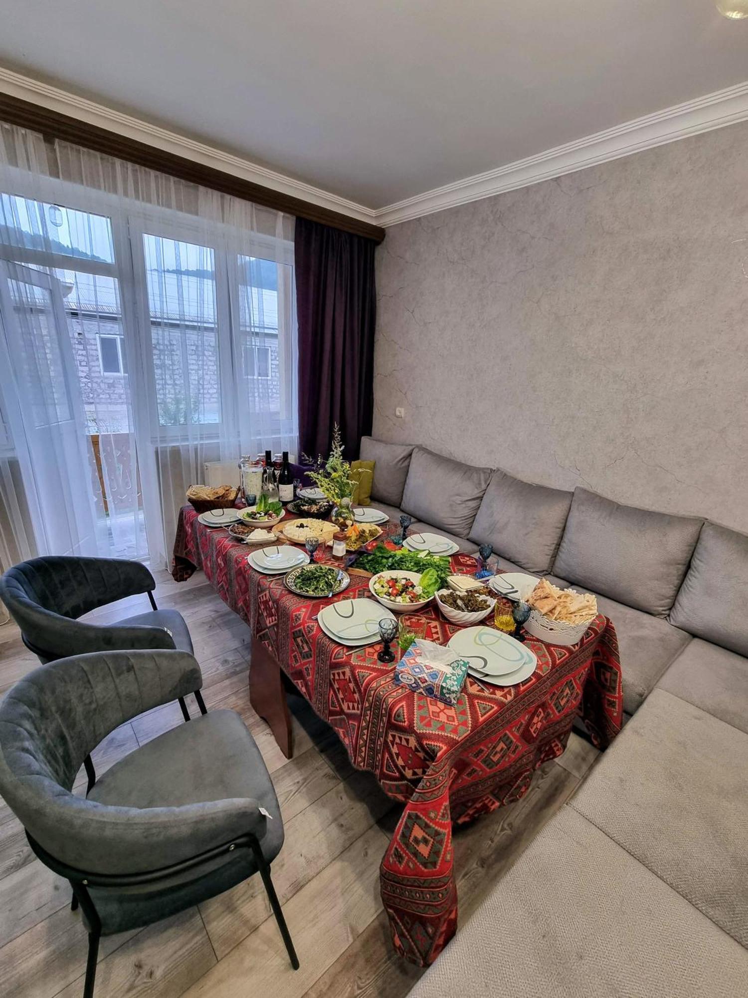 New Horizons , Apartment With 5 Bedrooms, Whole Apartment, Апартмент Целиком ديليجان المظهر الخارجي الصورة